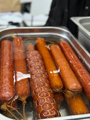 Готовые варено-копченые колбасы