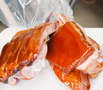После термообработки продукту дают остыть перед упаковкой.