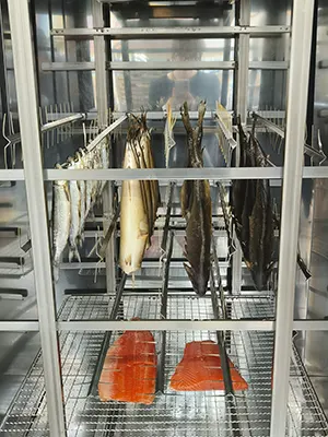 Скумбрия и горбуша в термокамере Ижица 