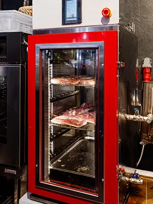 Сушка мяса в термокамере занимает в среднем от 5 до 12 часов